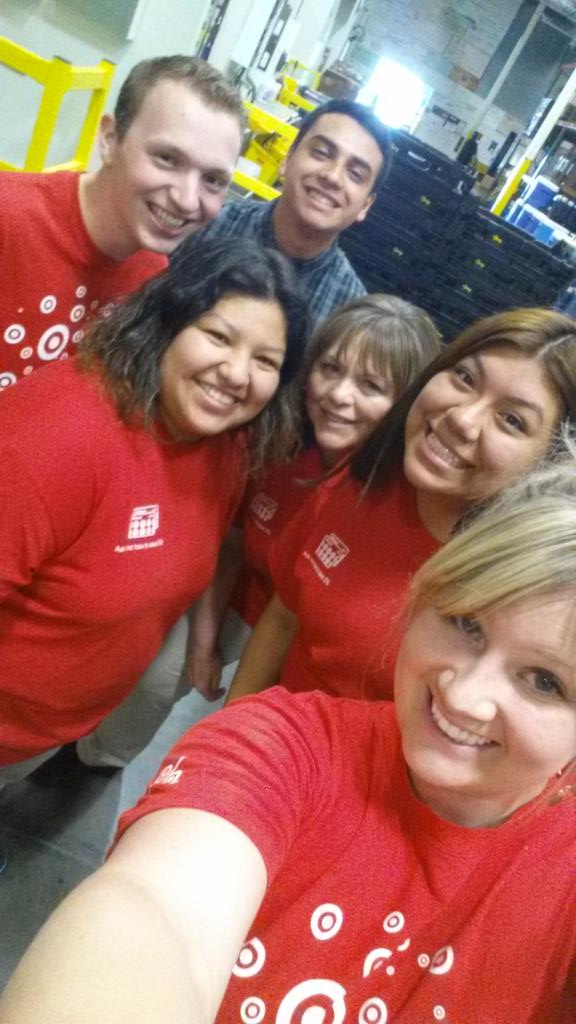 ErinTrapletti's tweet photo. T2609 volunteering at the @utahfoodbank! #makingadifference #T2609 @schendeeezy @DaveReniker http://t.co/mWExEMcpp6