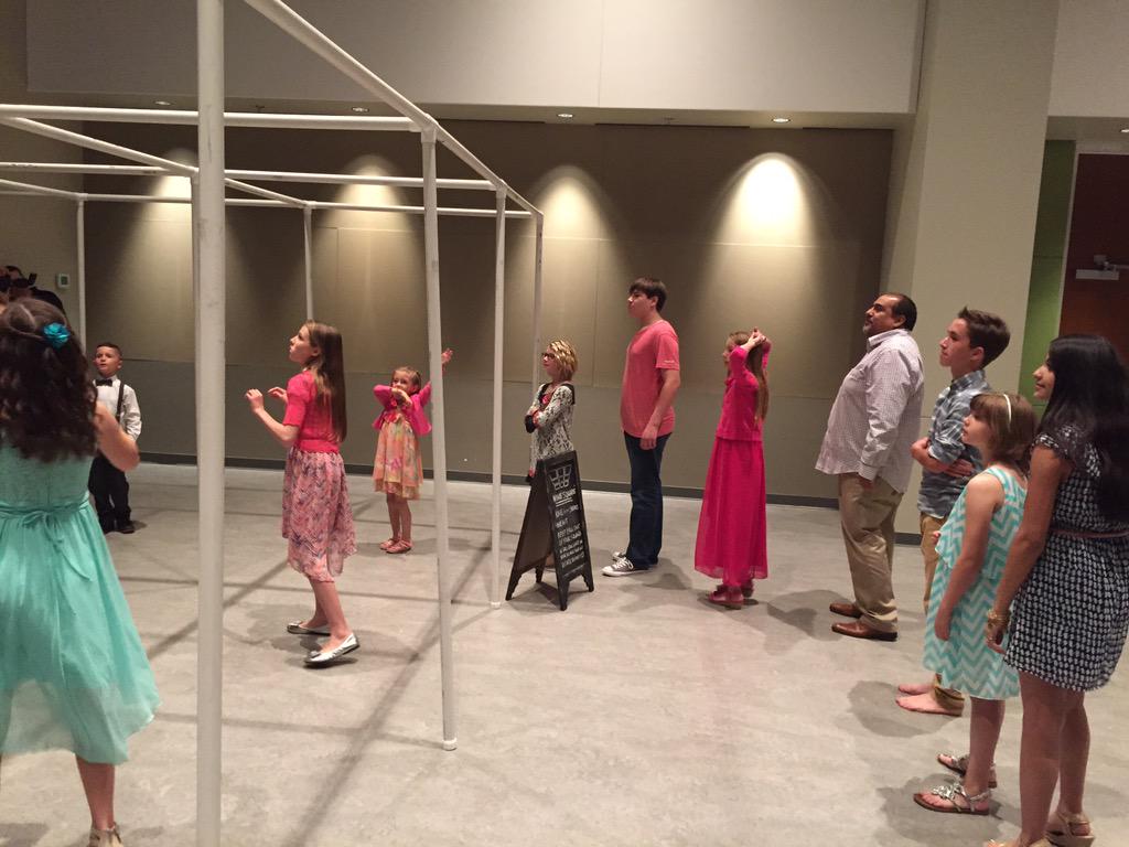 KaylanStreck's tweet photo. Yep, that's my dad in line to play 9 square with all these kids he doesn't know.
Hahaha! Love him! http://t.co/WxRKqtFofM