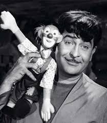 ranigill7's tweet photo. CLASSICHITHER #RAJKAPOORt #PYARHUA #SHREE420 @sunrise963972am 
@dinesh_popat @rmoheeputh @123toabc @abct0xyz http://t.co/Vc3aCl0gm8