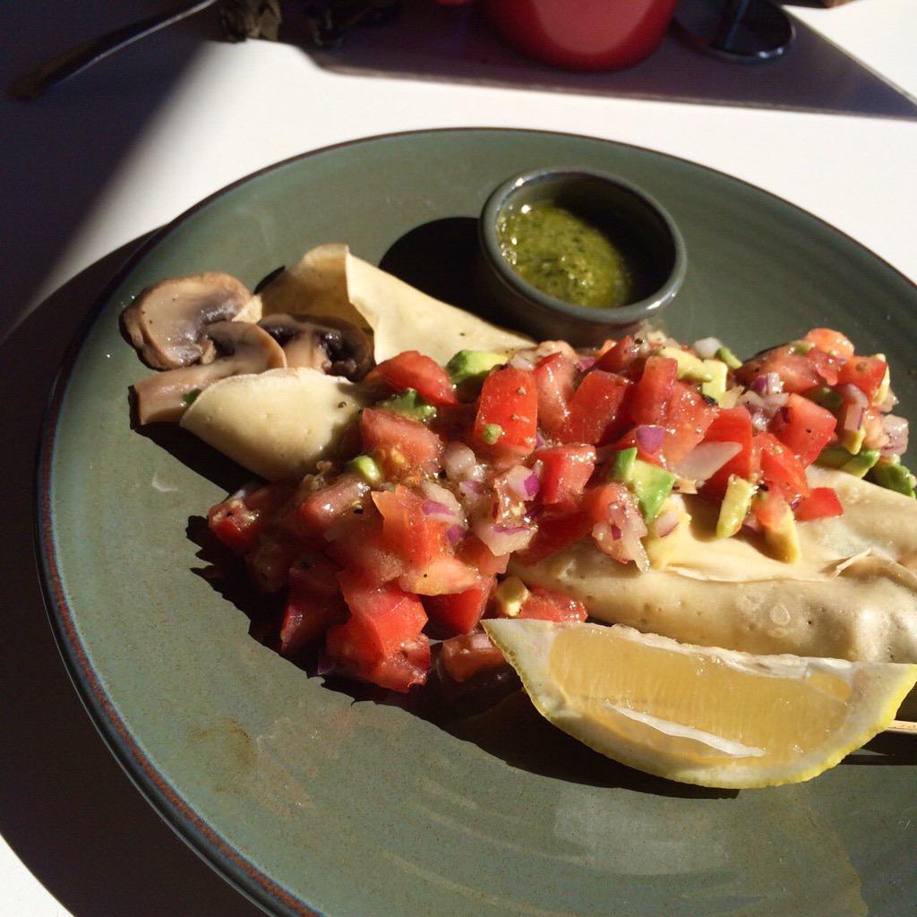 FTNAustralia's tweet photo. Saturday health brunch, mushrooms spinach crepe with tomato avocado red onion salsa, with a side of homemade pesto :) http://t.co/8YjoVRkFq3