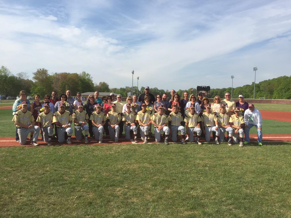 AHS_Admiralsbse's tweet photo. Senior Day 2015 http://t.co/P2G3X0oaeB