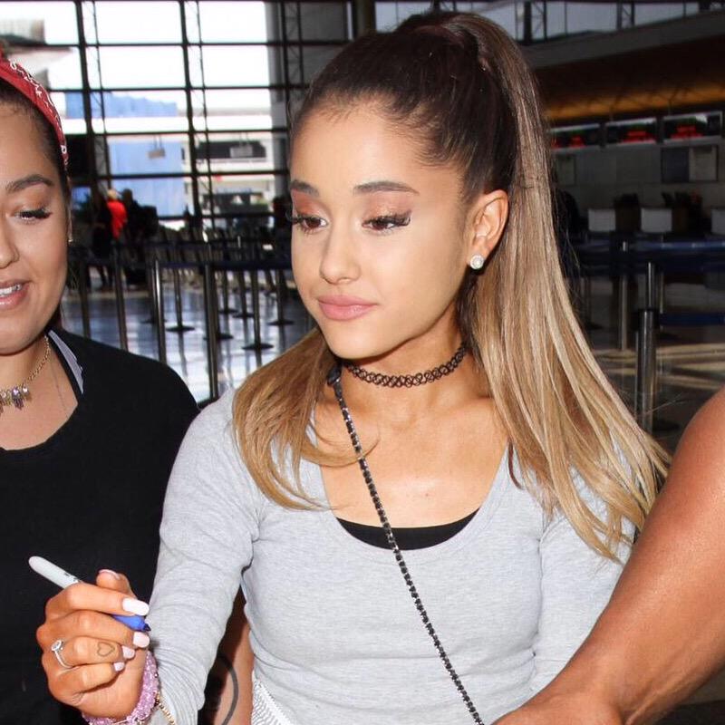 ariana grande gifs on twitter ariana grande gifs on twitter