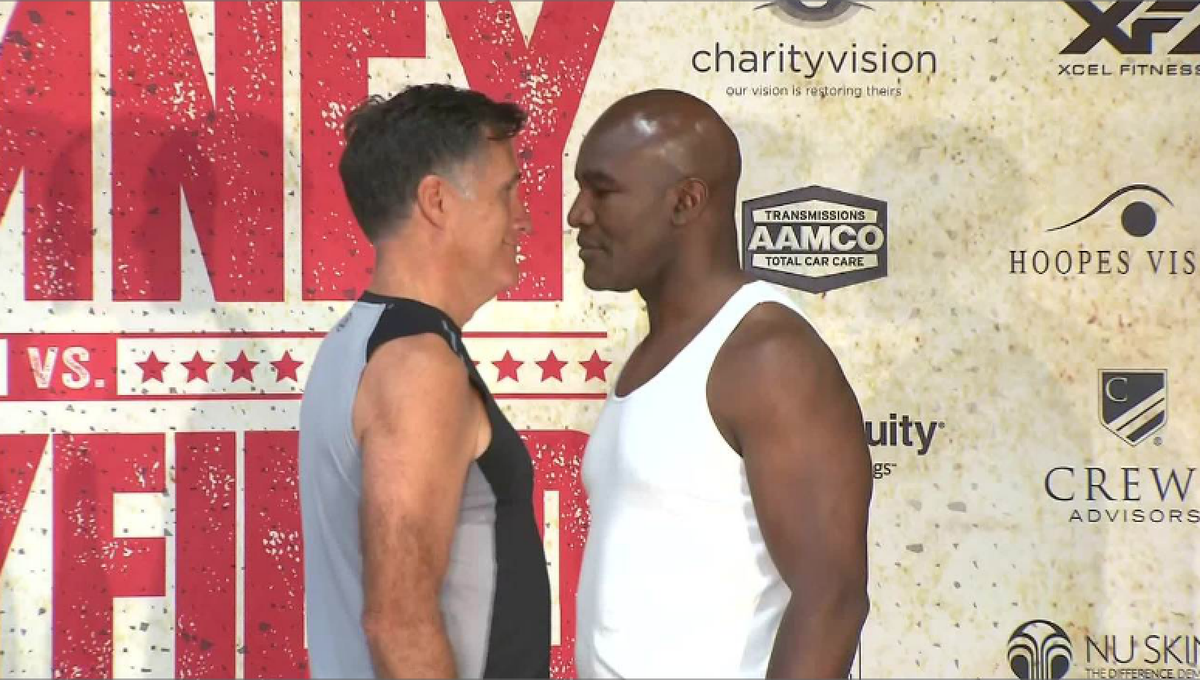 CNN's tweet photo. Mitt Romney vs. Evander Holyfield? Tonight is fight night: http://t.co/MzQkRlgfZU via @CNNPolitics http://t.co/jm9Jjz9jNW