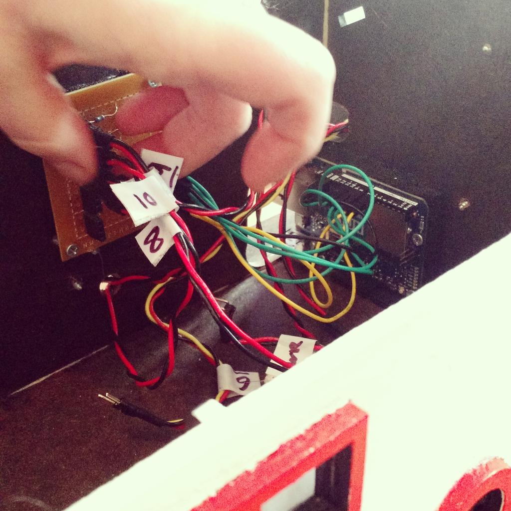 girlie_mac's tweet image. Getting ready for #MakerFaire tomorrow with the smart little home! #ArduinoYun We will be w/ Atmel guys at Expo Hall!