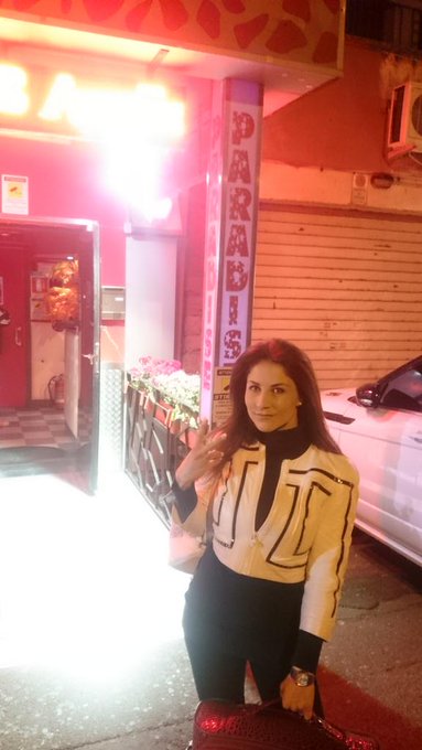 Appena arrivata al PARADISE di Roma per il mio live show ;-) http://t.co/xDF4X5P5Mn<a href="/tag/clubgemma"class="tags"><span>#clubgemma</span></a>