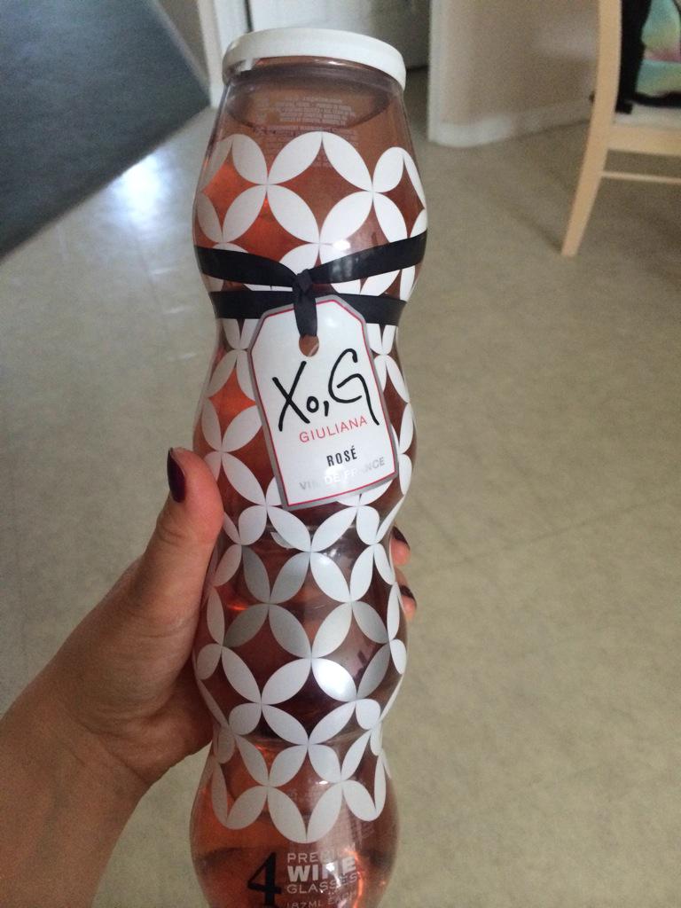 DaniB1405's tweet photo. @XoGWine @GiulianaRancic on holiday in Florida and picked up some of this in Walmart, so excited to give it a try!! http://t.co/DAuudBlk2B