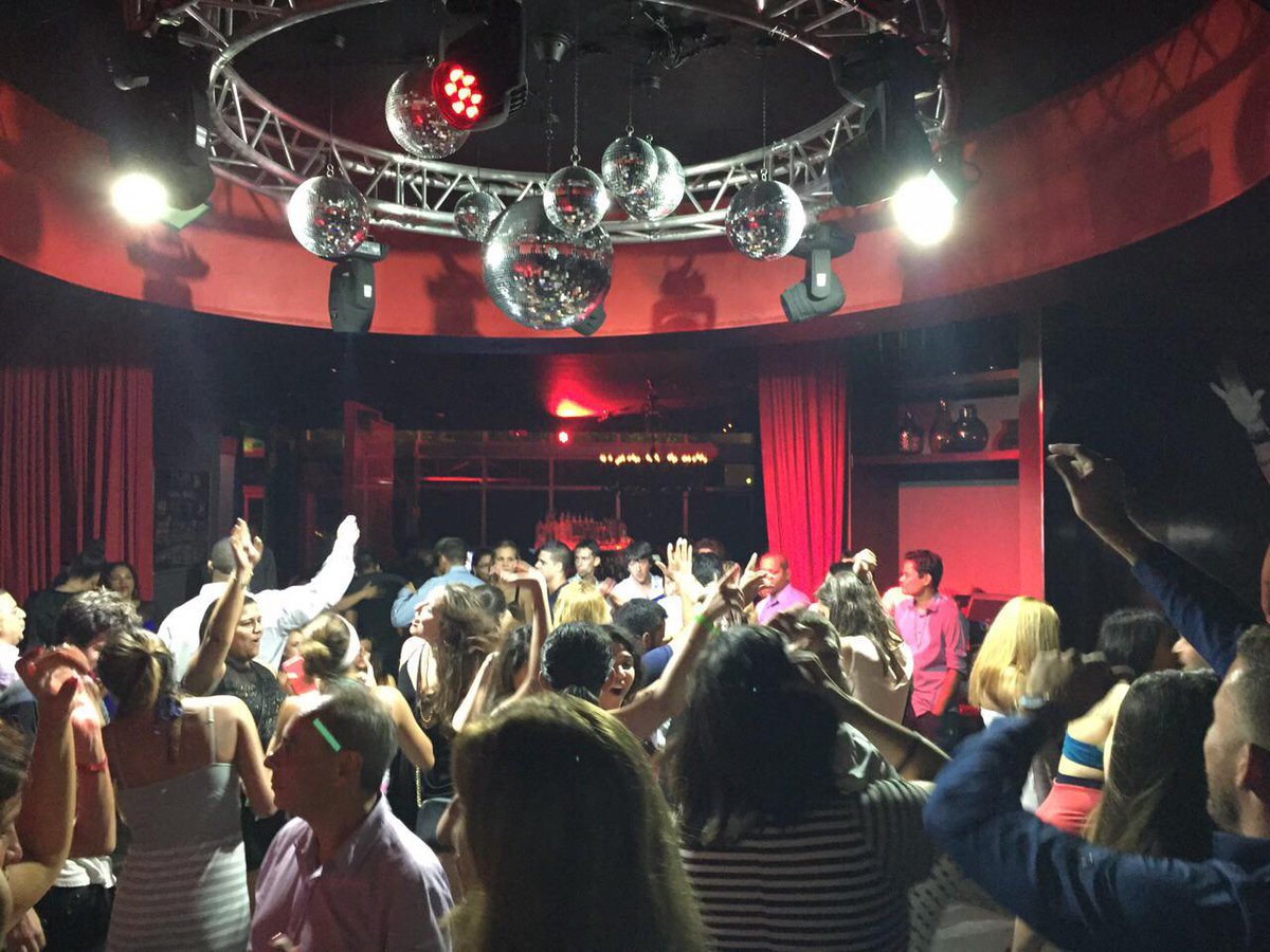 Lingerie Party tonight <a href="/rubibrickell/">Rubibrickell</a> lounge hosted by <a href="/MegaCityModels/">MegaCity™ Models</a>! RSVP here: eventbrite.com/e/rubi-lounge-… #RubiFridays