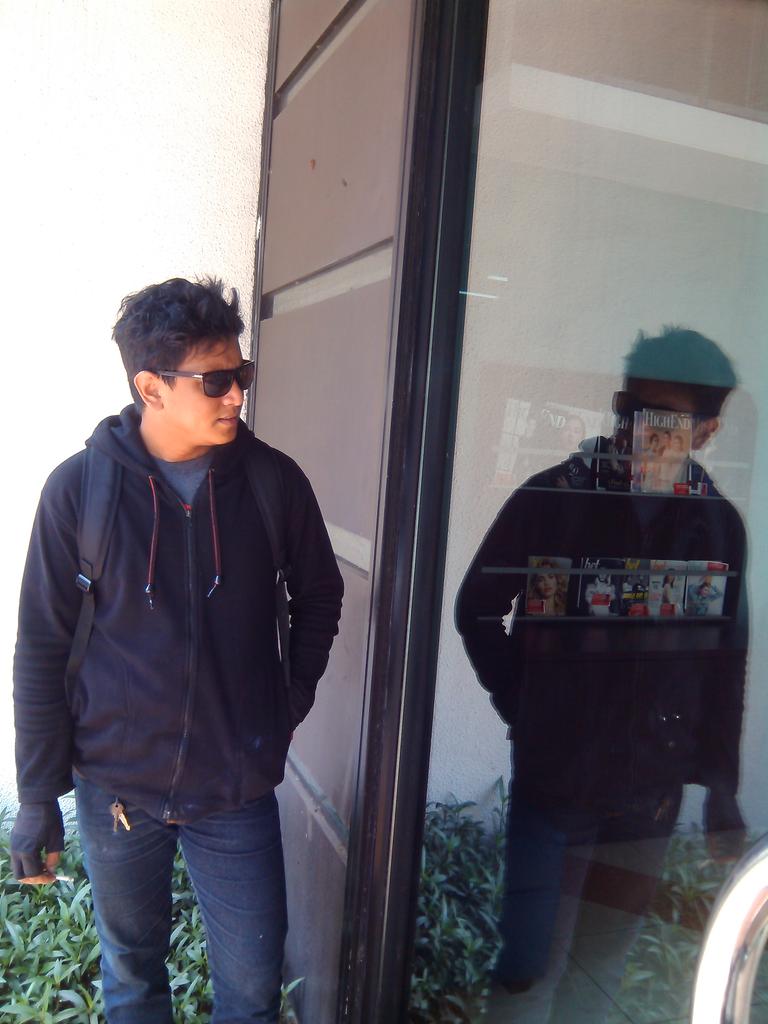 IvanZaret's tweet photo. #latepost http://t.co/iUmKQONmjp