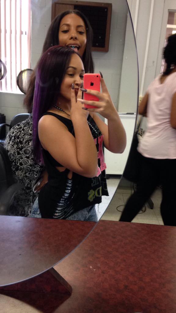 _pgminnieeee's tweet photo. One of the senior's I will deeply miss😓 Your the NICEST person I've ever met!! My lowkey stoner IYLSMMMM @natacha_ben http://t.co/iNqPxrLGpX