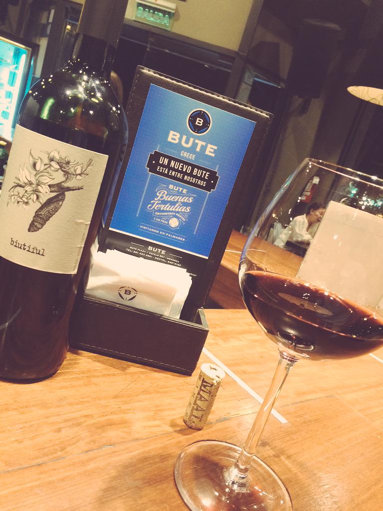 buterestaurante's tweet photo. Terminando una #biutiful #semana c/  @MaalWines q mas? http://t.co/MGX9WoOuTk