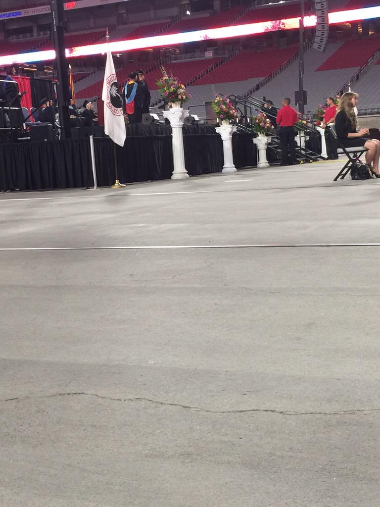 louisesoswim's tweet photo. Super Bowl ground. 20 yard line. #gccgrad http://t.co/ckeWUCV5YN