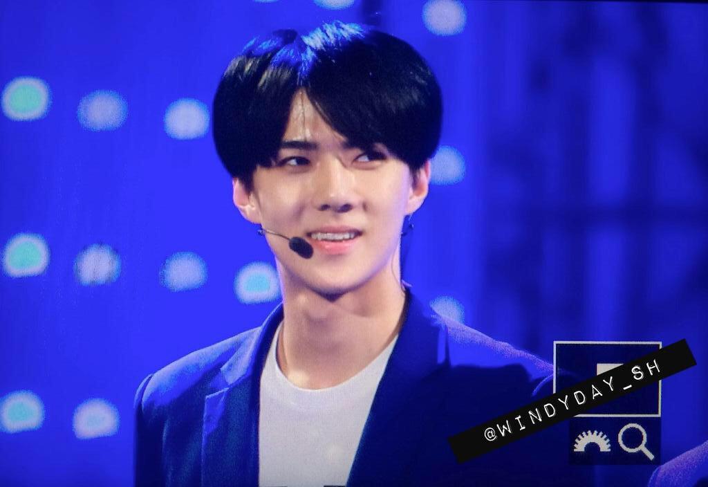 snow_9698's tweet photo. 150515 Sehun at Yonsei University Festival cr. Windy day http://t.co/DATNVKHo65