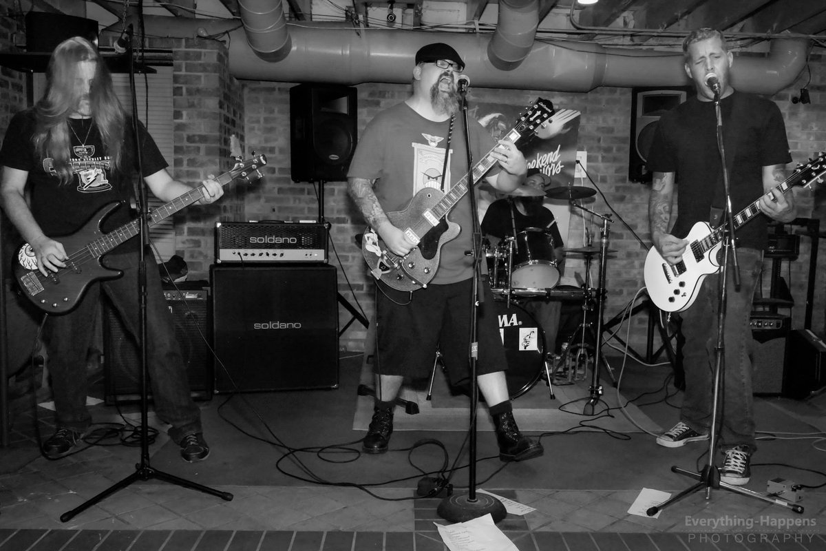 Imminent Riot (@imminentriot) on Twitter photo 