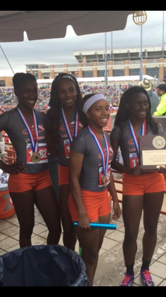 2legitt_2quitt's tweet photo. proud of my baby sis &amp; her teammates for getting that gold medal @ state! love u @_Tahj23 #BUSHHS http://t.co/Ov3hEipZC8