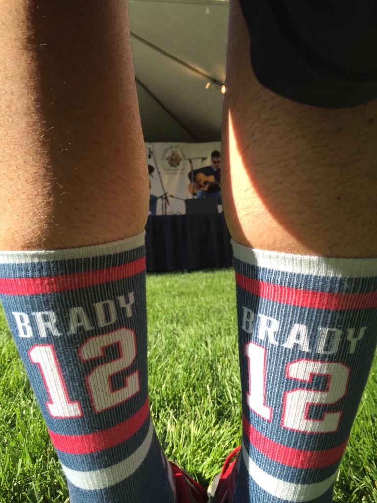 KevinMeacham7's tweet photo. Rockin the #TomBrady socks for tonight's @SL_Bluezz softball game for some motivation! @Patriots #FreeBrady http://t.co/zJXZu4fQhy