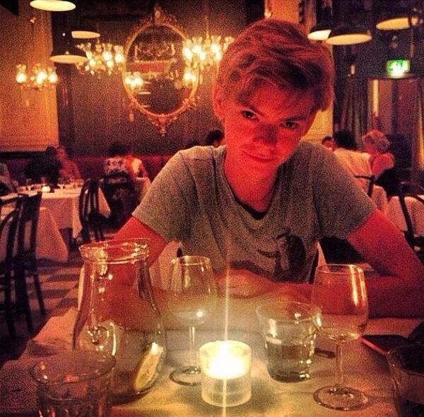 AWW HAPPY BIRTHDAY NEWT KA THOMAS BRODIE SANGSTER! BEST WHISES FOR YAAAAA!!! ILYSM    