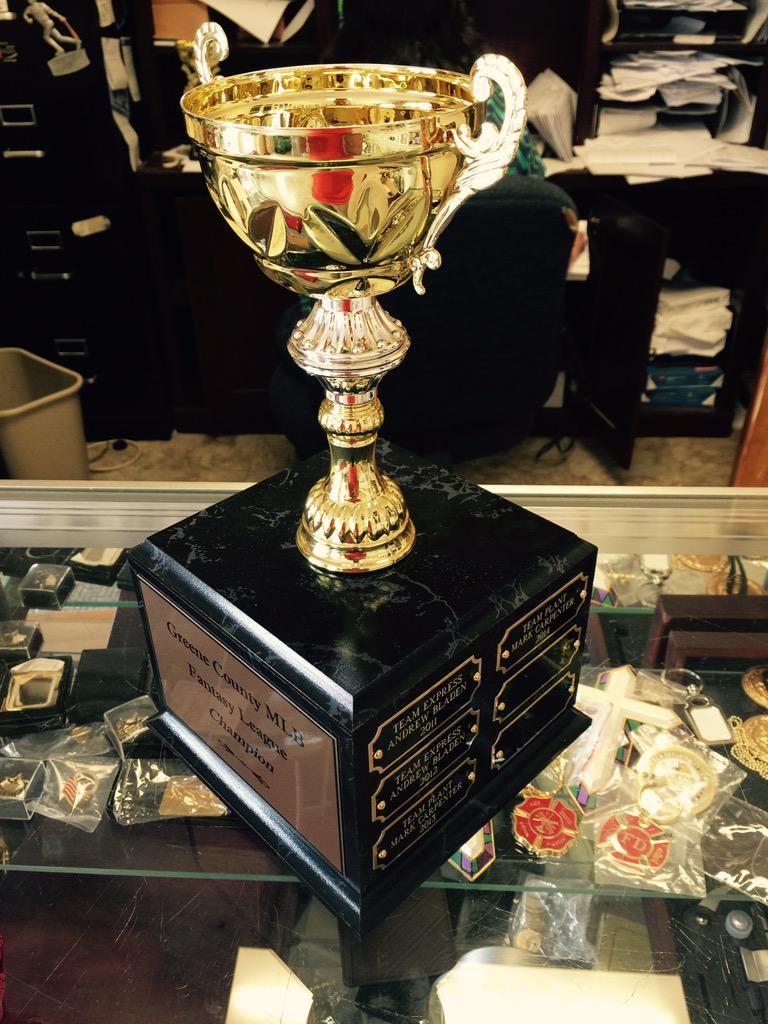Izzy_Bladen's tweet photo. New trophy is in @GCFBL !! βΎοΈπ #CommishTweets http://t.co/PNphZvwbyv