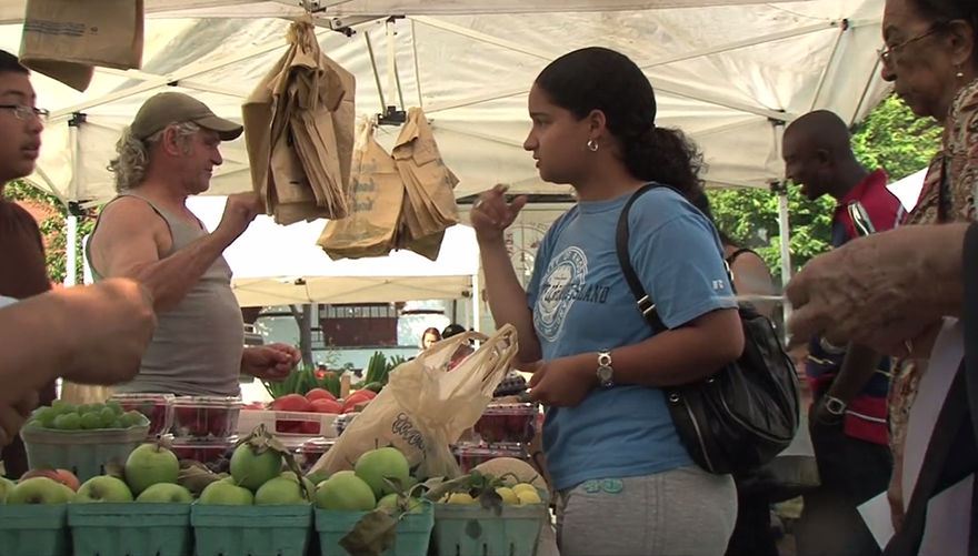 YurViewNE's tweet photo. Popular Hope St. Farmers Market begins tomorrow. Details here http://t.co/cktgIkMHaL @FarmFreshRI @Nickrabar http://t.co/PiScpnQNSN