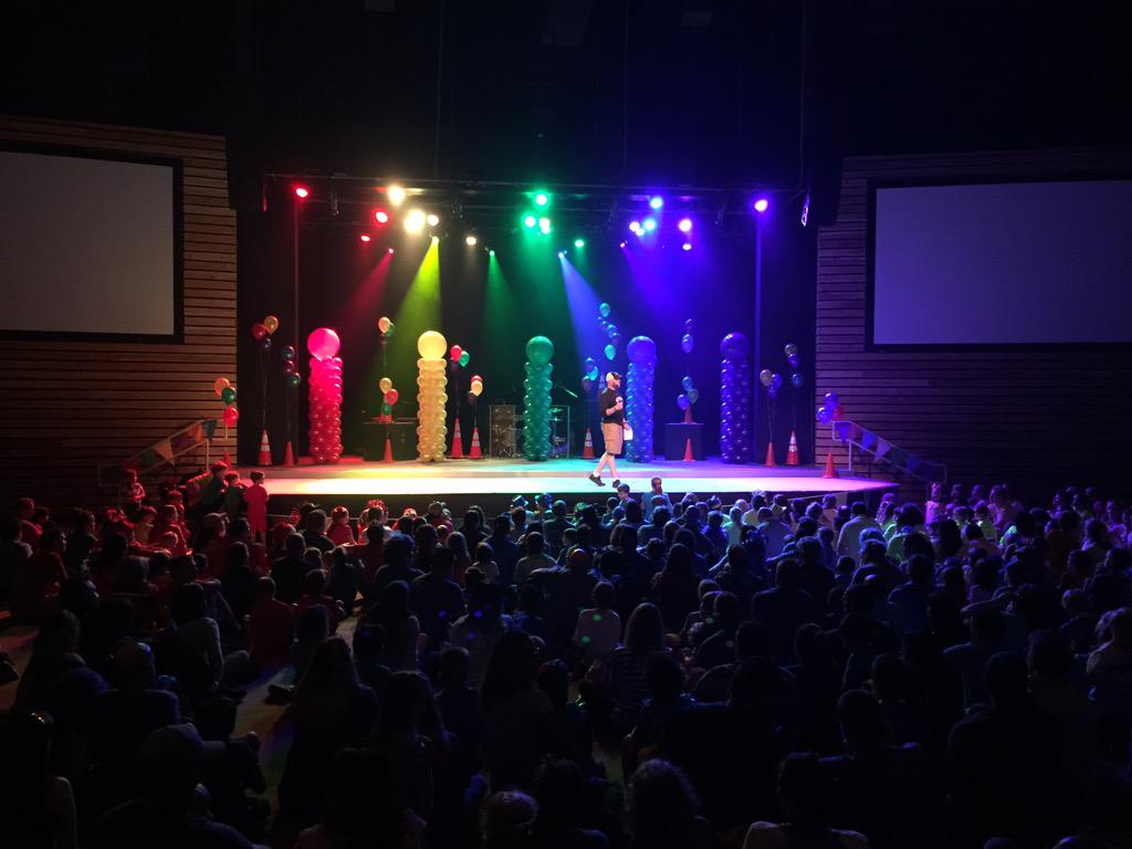 watermarkgeek's tweet photo. "Wet Butter" kicking off #sigsummer @WatermarkChurch @wesbutler #teamblue http://t.co/s7MiD8Qalm