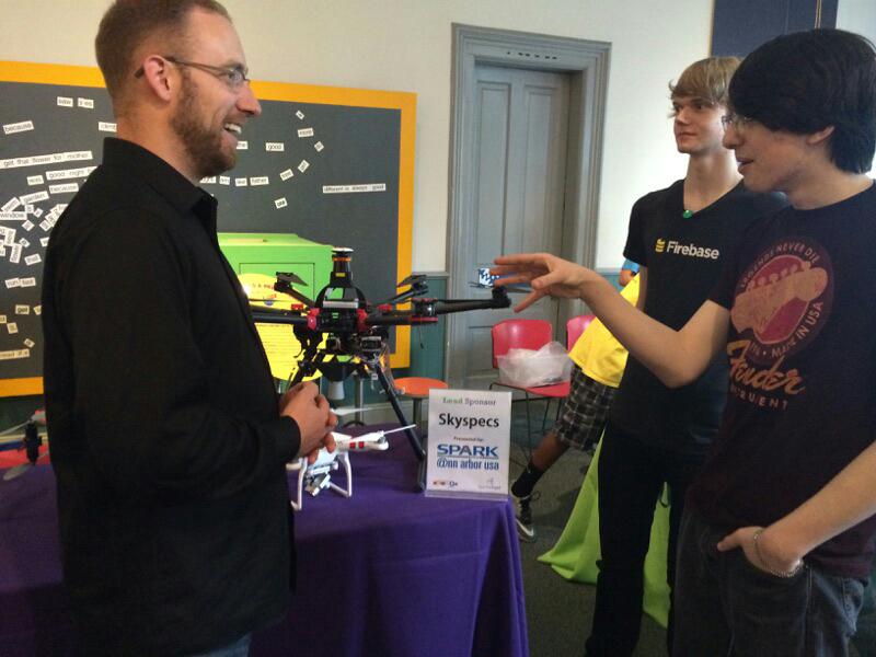 AnnArborSPARK's tweet photo. #AnnArbor based #startup @SkySpecs showing off their latest drone technology at #TechTwilight http://t.co/SFITTgYQWC
