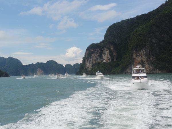 Princess_S_E_A's tweet photo. Princess Convoy cruising the unique #PhangNgaBay :-) http://t.co/JvOmM2y0dL
