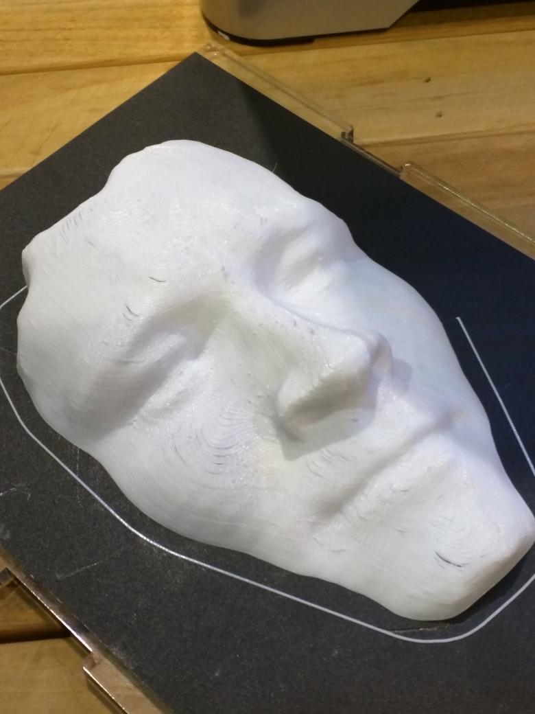 rdrincon's tweet photo. Fresh from the oven #3dprinting done at #MakerFaire scanned with Sprout by HP with #sproutmaker and #dremelmaker http://t.co/YKkxRI9m8c