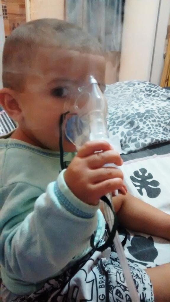 da_mnr's tweet photo. Fazendo nebulização sozinho 😍😍 #resfriadinhochato 😷😥 http://t.co/4jTMwX6yJx