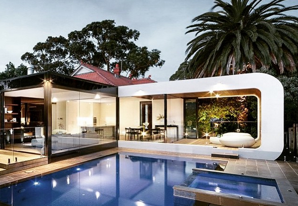 Design_Aus's tweet photo. The Curva House Melbourne with a bold contemporary extension design by #lsa_architects #designaustralia http://t.co/nfTZMGZLab