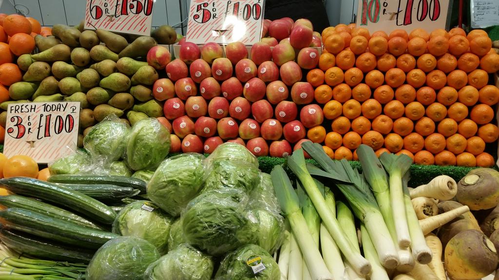 HarbMarket's tweet photo. Who's ready to support their local market today? Mkt = great value prices, fab atmosphere, &amp; ace product ranges! http://t.co/K1VoOdGBjx