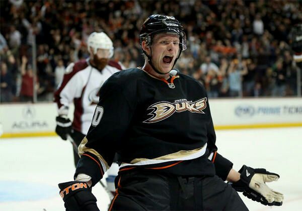 Happy 30th birthday to Corey Perry wish you all the best. 