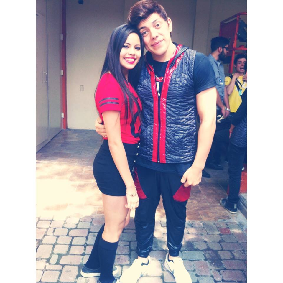 andy_romeista's tweet photo. 😍😊👇 @hojitos_bam http://t.co/gaZCqnP1qP