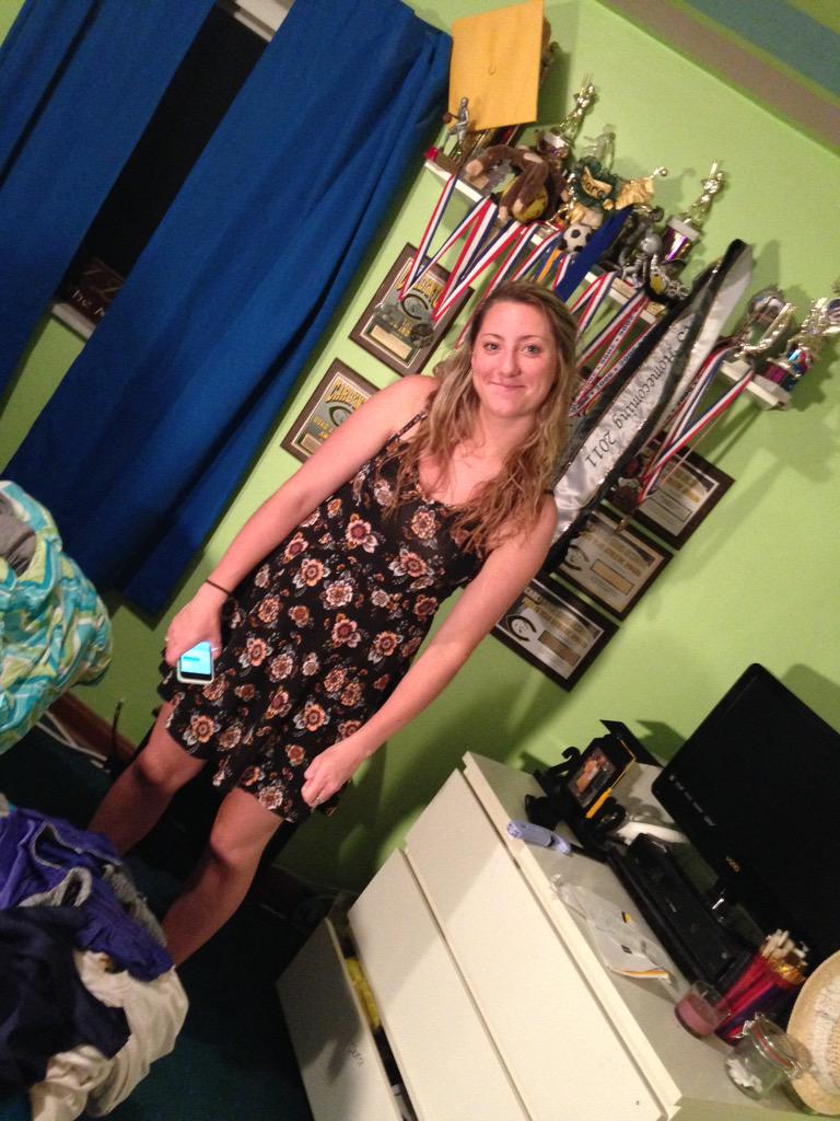 scott_tammi's tweet image. Ciara ! #Yes mum ? Clean your room #2 For real😂#3Right Away Mum 💁#4 She is for real and DAMN SHE GOT A POINT 💩SUCKS😝