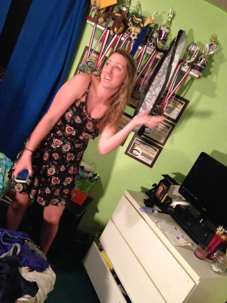 scott_tammi's tweet image. Ciara ! #Yes mum ? Clean your room #2 For real😂#3Right Away Mum 💁#4 She is for real and DAMN SHE GOT A POINT 💩SUCKS😝