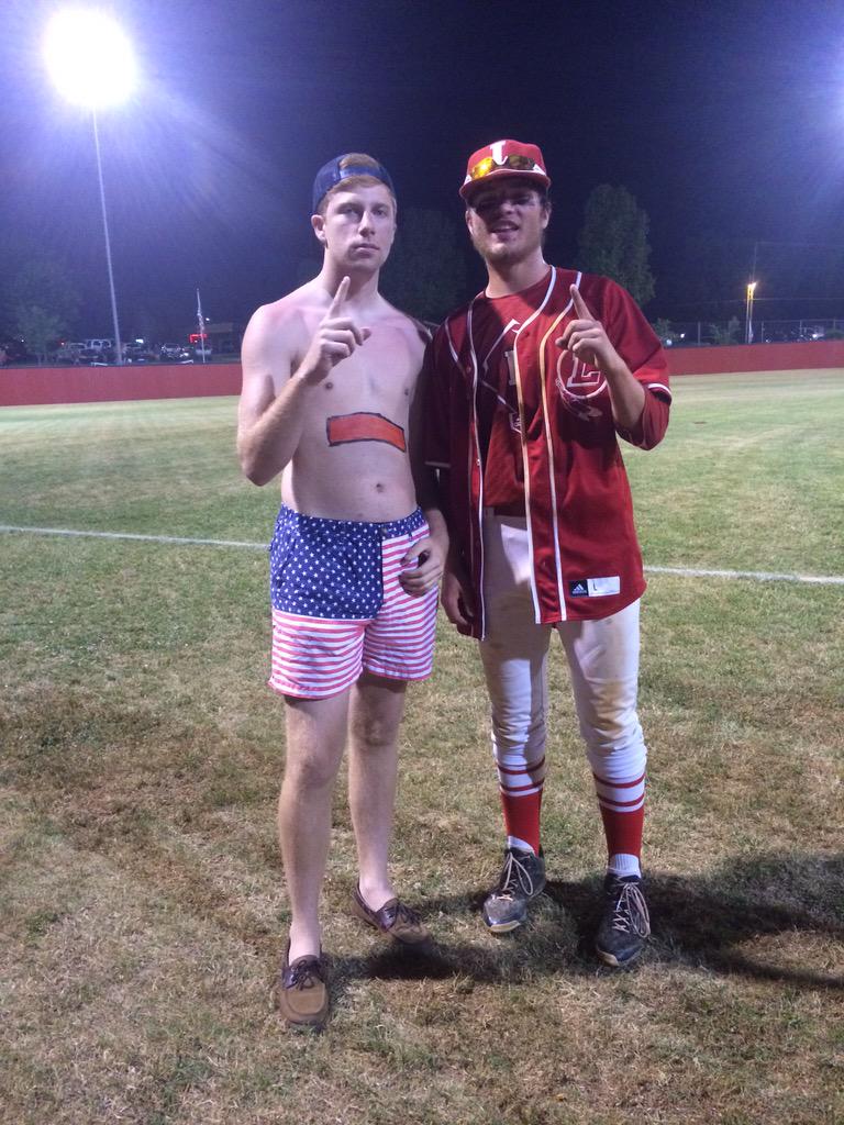 _Deaver11's tweet photo. My main dude been an honor to watch yall play. #BuroBound http://t.co/t7Oyt1KWGP