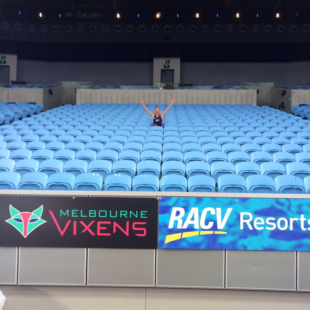 MelbourneVixens's tweet photo. So @katemoloney_ can't wait to see our fans fill the stands of @MCourtArena tomorrow. #AchieveAgain #handsintheair http://t.co/Y6Y2vFdeom