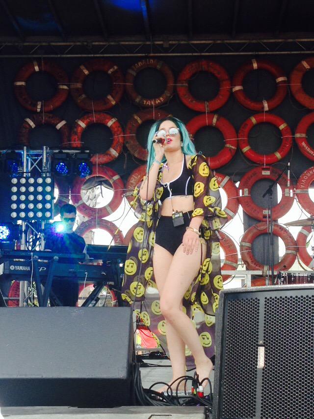 bailey202020's tweet photo. love Ya babe 👌 @halseymusic @Hangoutfest http://t.co/d4aaCjVEX1