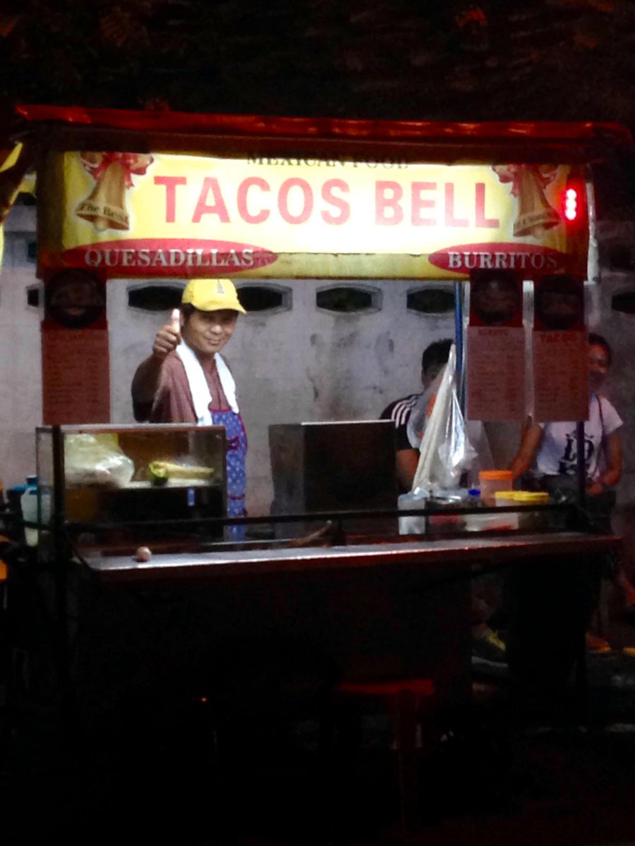 JennnRoche's tweet photo. Tried to order a crunchwrap supreme but I guess they were all out #thailandprobs http://t.co/sClnc1XJuT