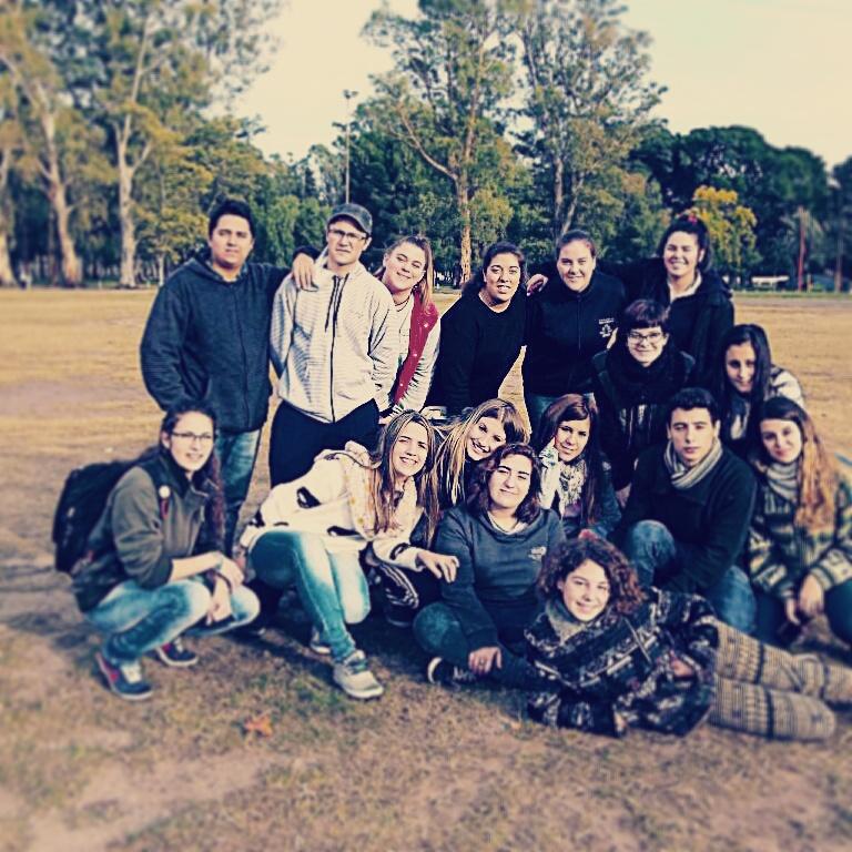 sofibelenrojas's tweet photo. 6U Egresados 2015.
(siguen los amigos que quiero tener) http://t.co/1cEKsYj3sp