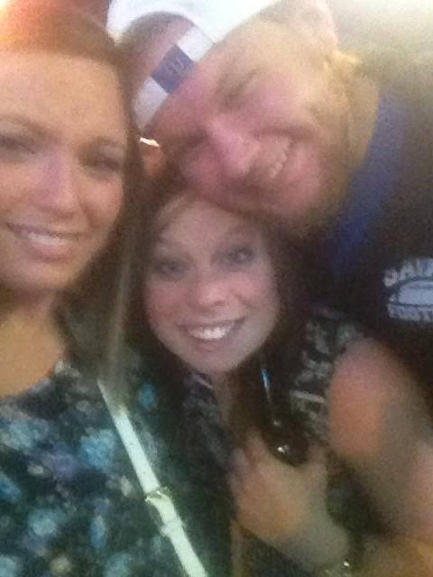 MorganKiddoo's tweet photo. What a happy family photo. @malmcc2 @cwiley014 http://t.co/CC6vTGZNRF