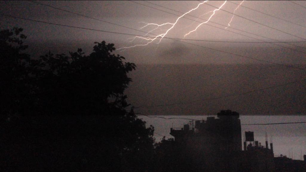 Hardikpoudel's tweet photo. Devil's night #lightning #nature #sky http://t.co/3mbMSQlOJK