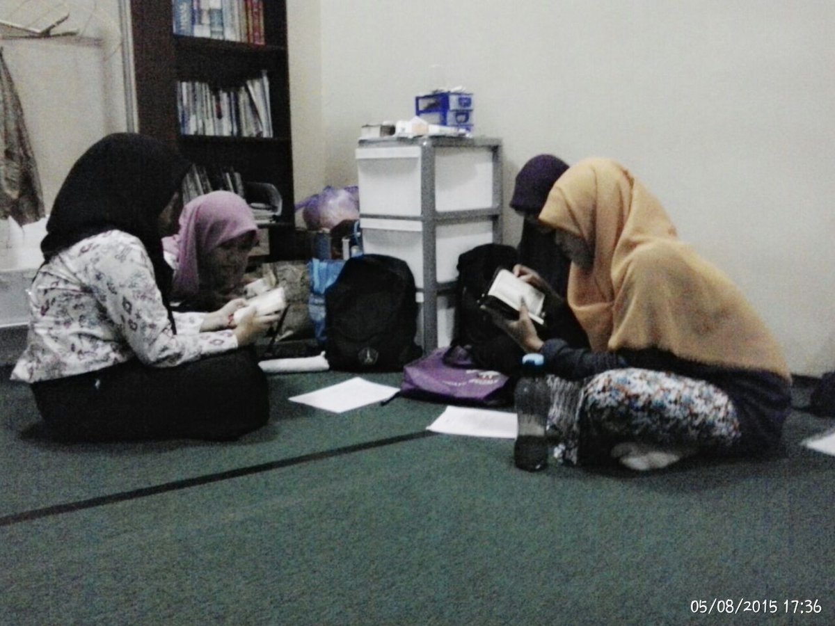 CQBogor's tweet photo. Mau tau CARAnya? Kirim foto #QuranMoment terbaik kita spti  @IdaRusadi  | http://t.co/xR0pB5oeZ0 | Ada JUTAAN hadiah menanti lho!!!