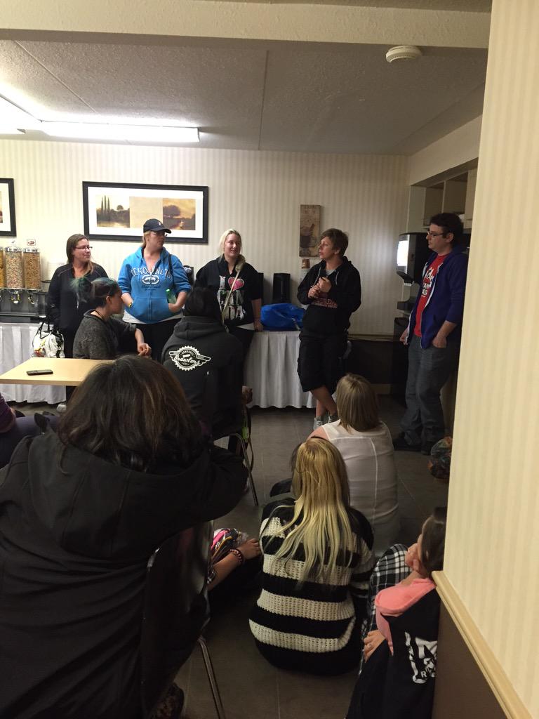 Team Canada Jr Derby tweet media