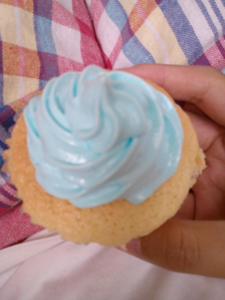 Advanced Happy Birthday mylove Julie Anne San Jose ( ) 3 cupcakes para I LOVE YOU    MyJapsBirthday 
