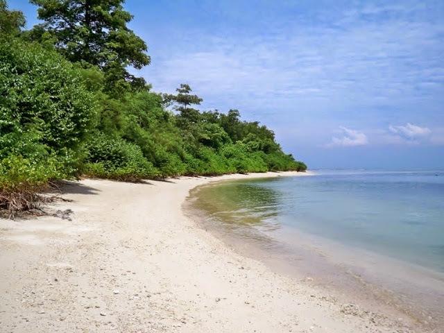 BeritaPartai's tweet photo. Eksotisme Pulau Panjang Kabupaten Jepara http://t.co/7b8Hr2u33Z #muriadotco http://t.co/nkjbXysBMH