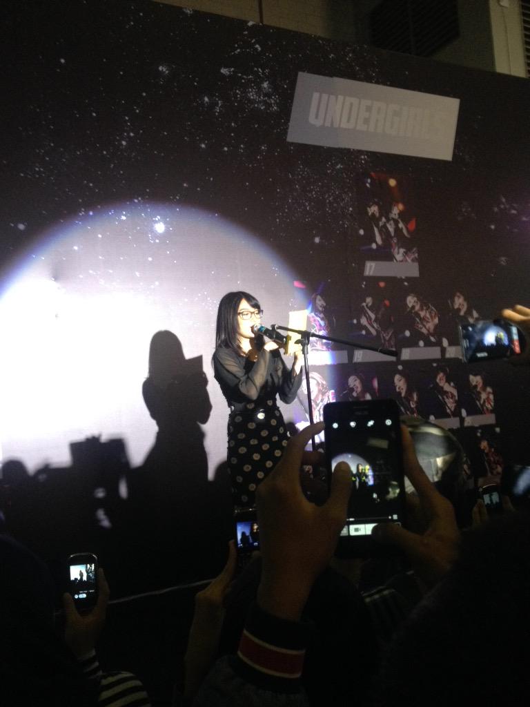 Ayu lg di speack stage ayoo merapat