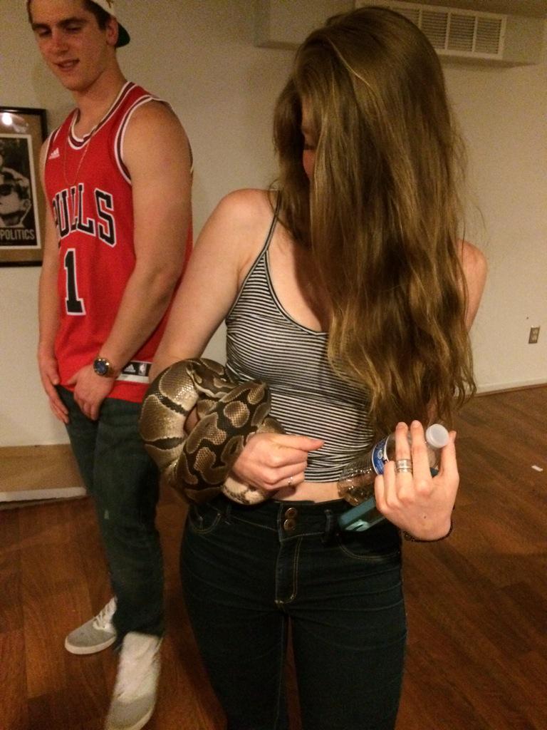 cousincaroline's tweet photo. http://t.co/R6q1WK6j98