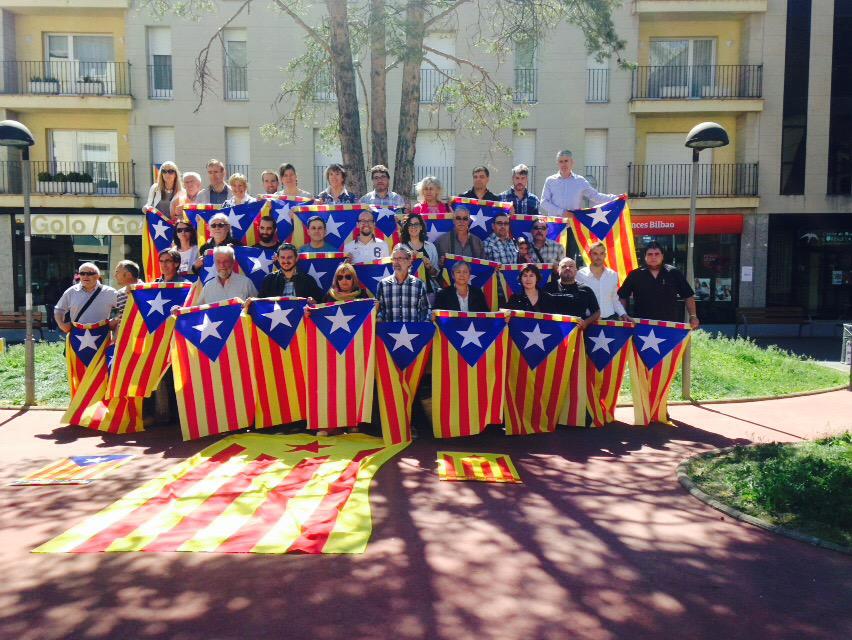 ciulillet's tweet photo. Avui @SantiSoler16 present a l'acte de l'ANC a Berga, tot representant a @ciulillet #araLaPobladeLillet #ambtufemcamí http://t.co/GsRSZMvum9