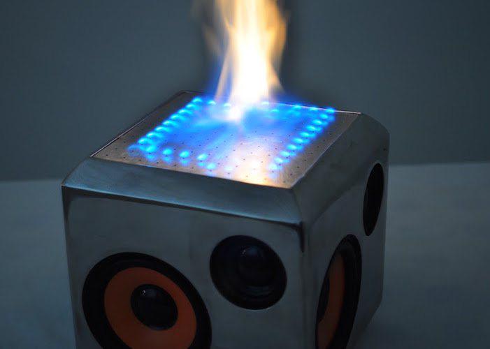 GadgetFlow's tweet photo. The #SoundTorch - Set your Music on Fire! http://t.co/Z3xlA2pCYf A concept never seen before! #speakers http://t.co/mKfe7s6cNK