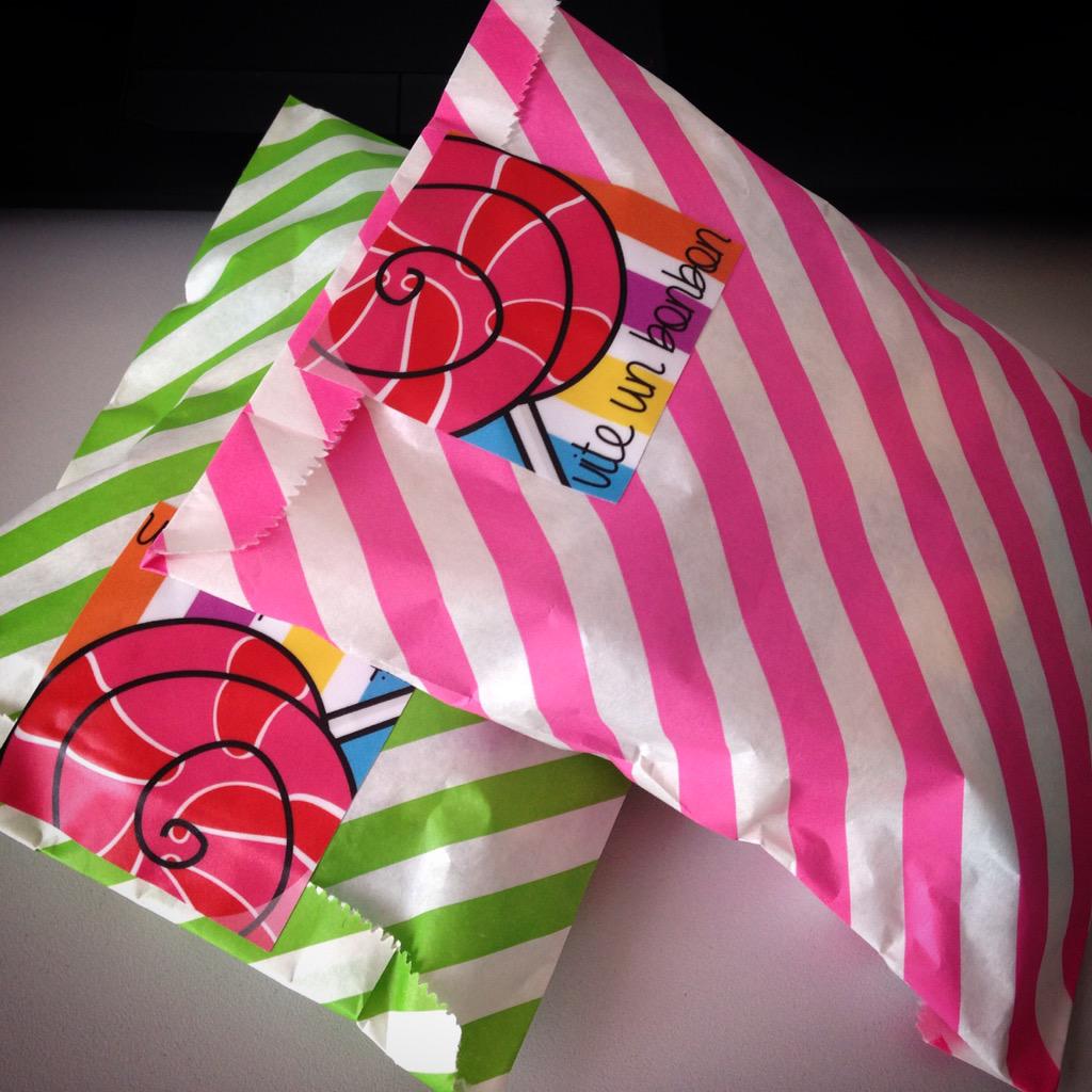ViteUnBonbon's tweet photo. Surprise, surprise ! #viteunbonbon http://t.co/WWDNmCMtpT