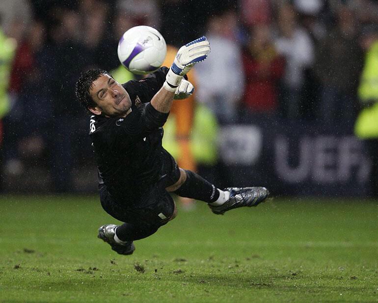 MiguelMarrufo's tweet photo. 8 años y me sigue erizando el vello ver esta foto....@Palop1 http://t.co/imCTNMTnS5